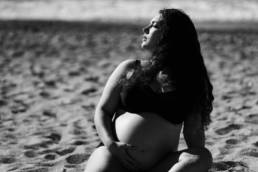 Contact Photographe grossesse à la plage Montpellier Hérault